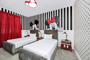 9 bedrooms, in-room safe, iron/ironing board, free WiFi