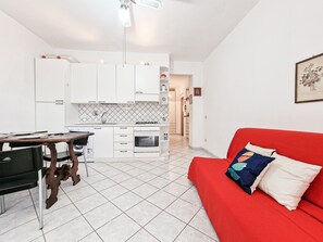 TV - Holiday Home 'Bilo Le Lecce 15b' with Shared Pool (Capoliveri)