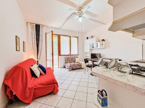 TV - Holiday Home 'Bilo Le Lecce 15b' with Shared Pool (Capoliveri)