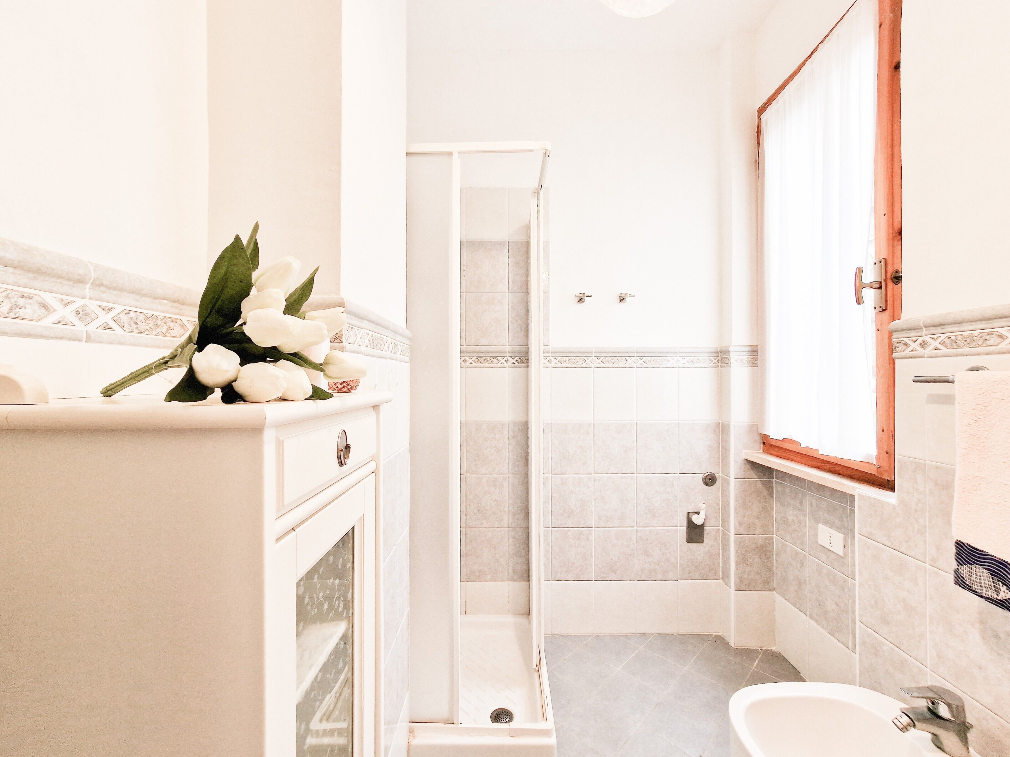 Douche, serviettes fournies