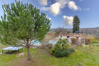 Maison Sébastien: Confort, piscina y naturaleza en el Périgord vert