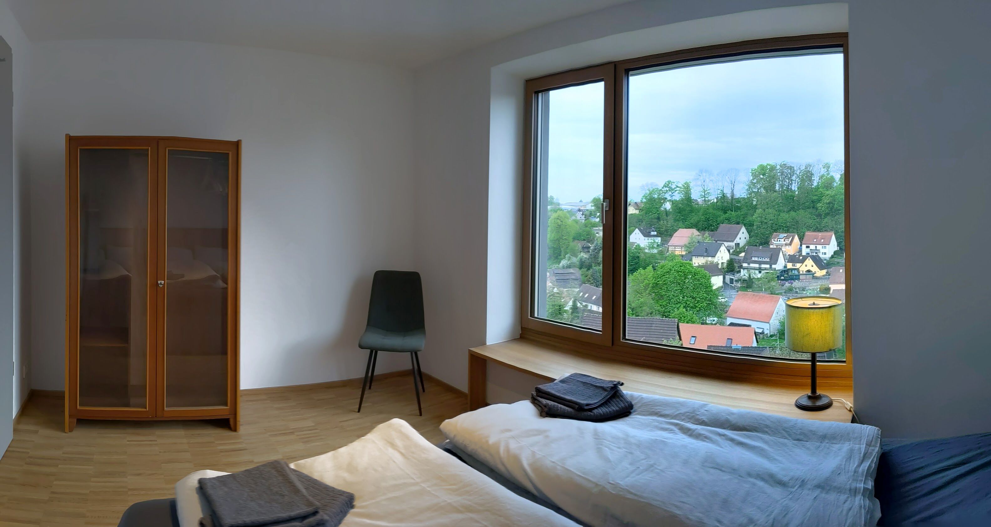 4 bedrooms, soundproofing, travel crib, free WiFi
