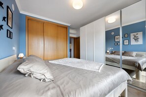 1 bedroom, iron/ironing board, free WiFi, bed sheets