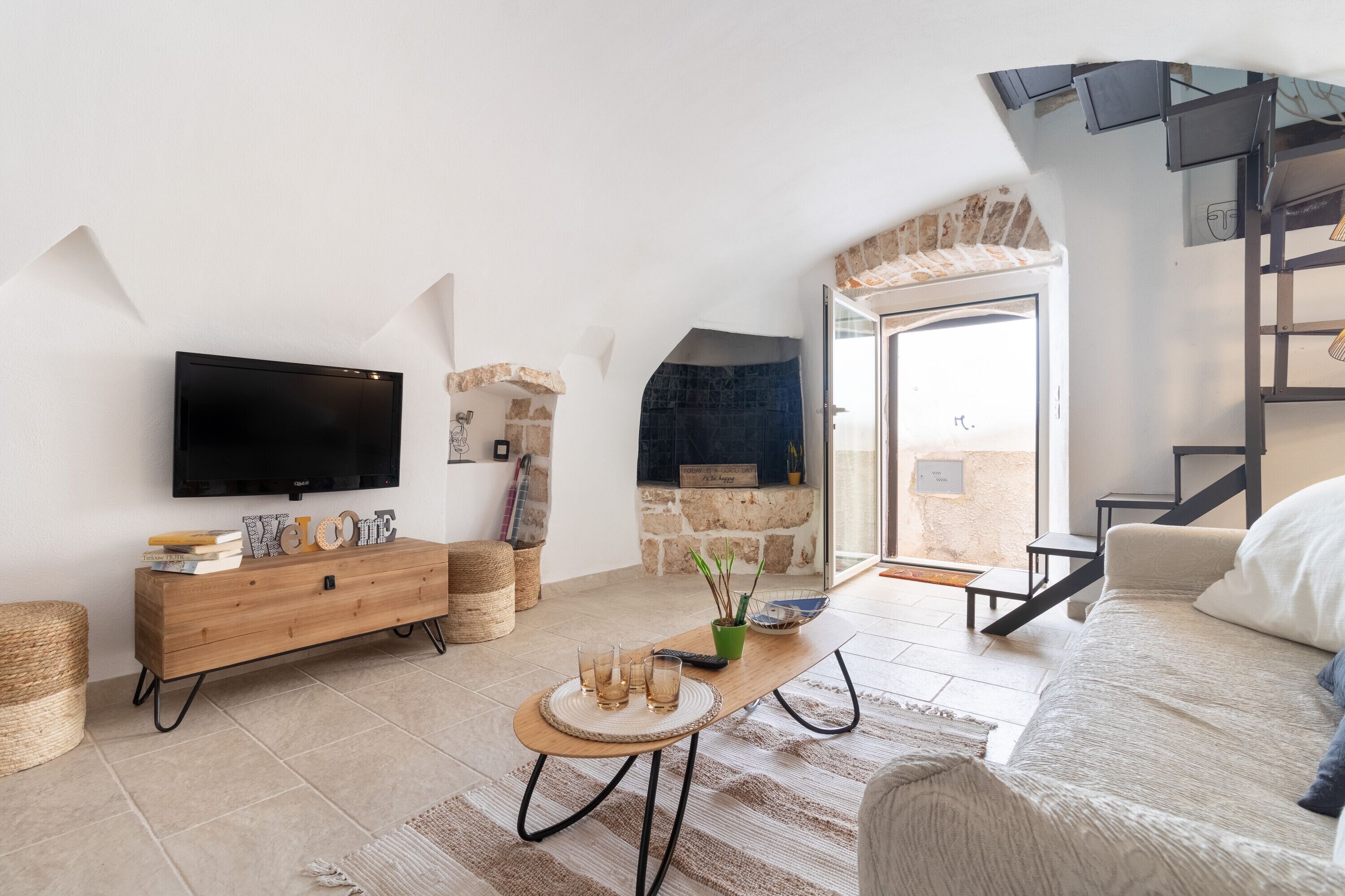 Apartment 'Opeccellente Terra 1' with Private Terrace, Wi-Fi and Air Conditioning