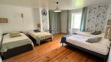 2 chambres, lit parapluie