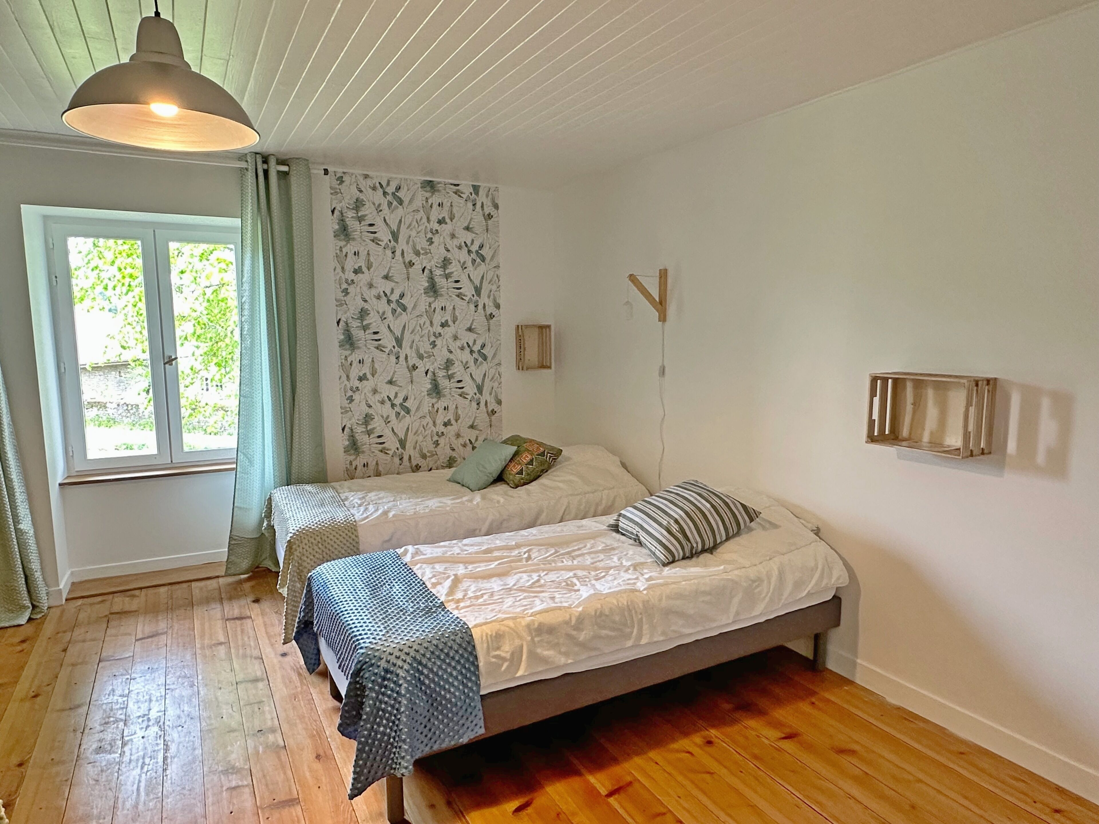 2 多间卧室、旅行婴儿床