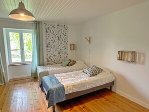 2 chambres, lit parapluie