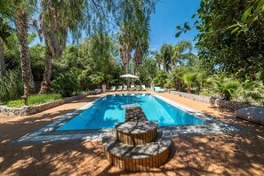 Outdoor pool - 600 meters away from the sea, private pool, lush garden (Carini)