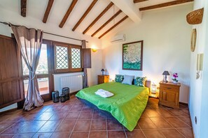 3 bedrooms, WiFi, bed sheets