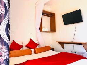 Skrivbord, arbetsyta för laptop, gratis wi-fi och sängkläder