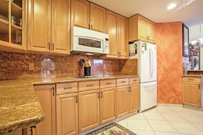 Interior - Naples Home w/ Pool, Extended Stays Welcome! (Naples)