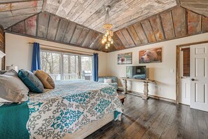House (5 Bedrooms) | Interior - Outdoor Fireplace + Views: Mountain Bearadise (Sapphire)