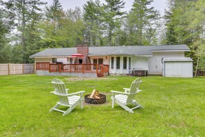 House (2 Bedrooms) | Interior - Charming Swan Lake Apartment w/ Deck! (Swan Lake)