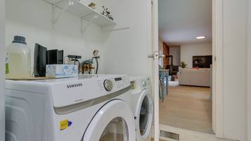 Casa (2 Bedrooms) | Interior