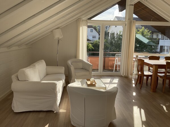 TV - GOOD VIEW Apartment (Freudenstadt)