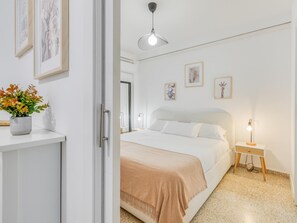 1 bedroom, free WiFi, bed sheets - Modern 1-bedroom apartment in Estepona - renovated (Estepona)