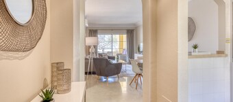 Beautiful 2-Bedroom Apartment in Estepona with Pool and Terrace