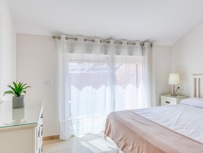 3 bedrooms, free WiFi, bed sheets - Beautiful penthouse in Estepona with pool, 3 bedrooms, near Marbella (Estepona)