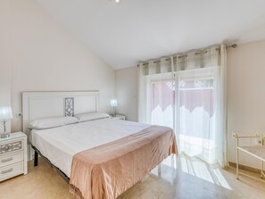 3 bedrooms, free WiFi, bed sheets - Beautiful penthouse in Estepona with pool, 3 bedrooms, near Marbella (Estepona)