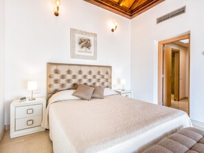 3 bedrooms, free WiFi, bed sheets
