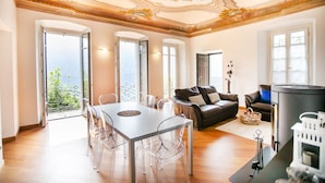 Panoramic Villa | Living area - Villa Fioravante (Moltrasio)