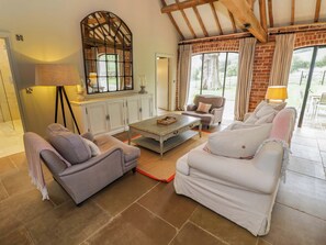 Cottage | Living area | DVD player - The Carthouse (Ledbury)