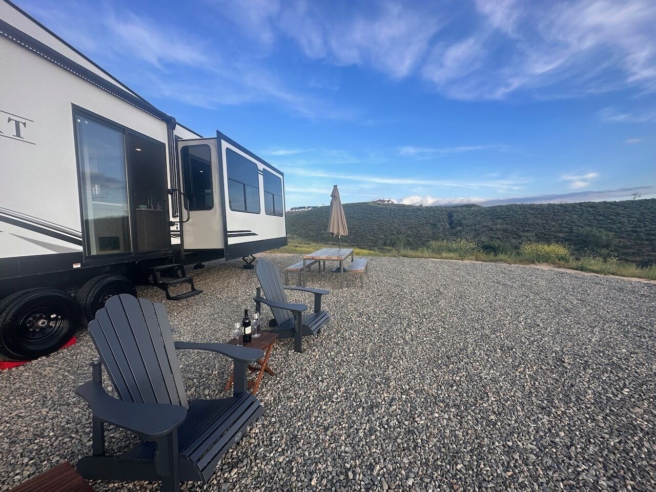 Temecula hilltop view Glamping next to Wineries