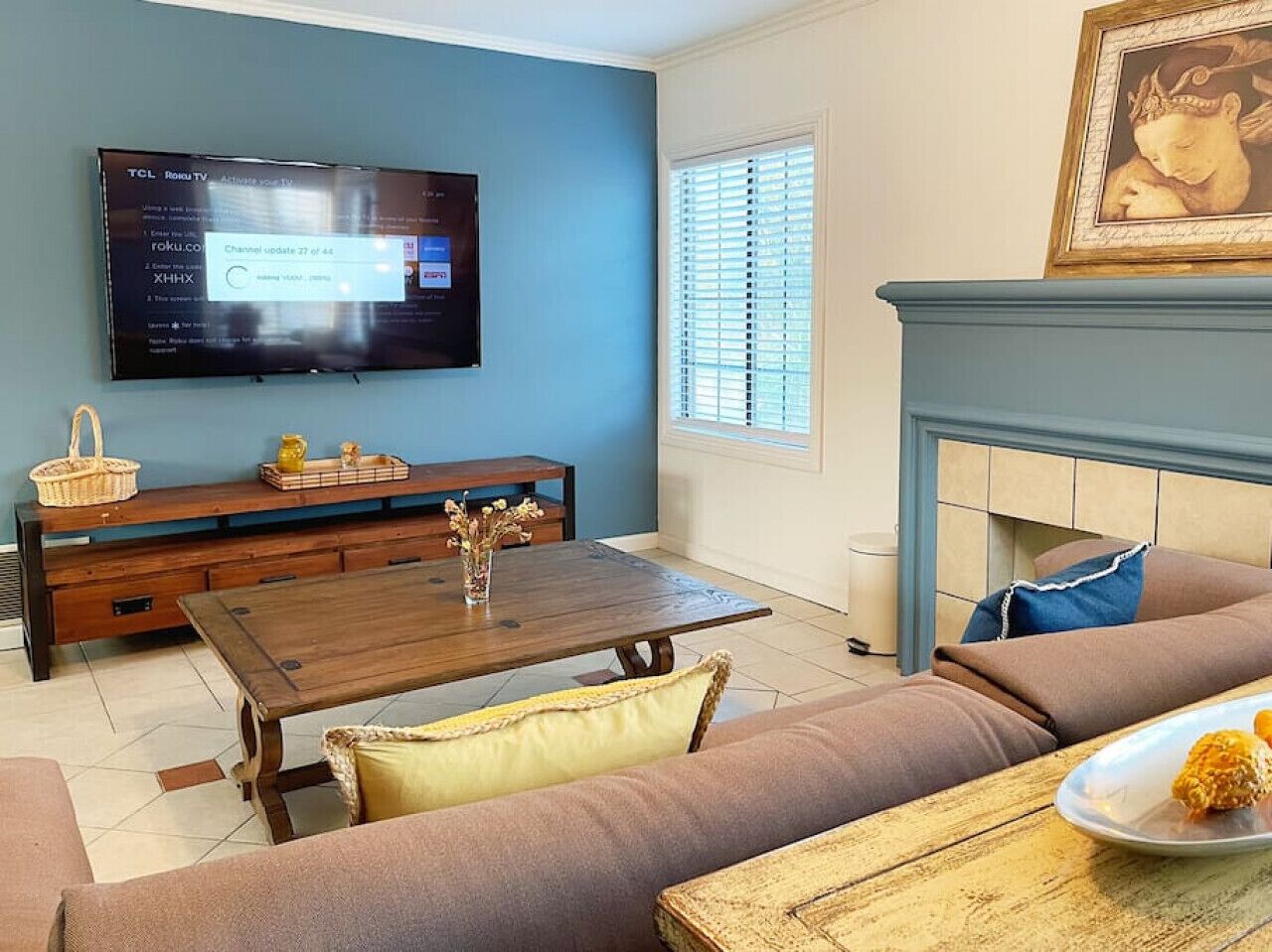 1414 Upstairs · Unit 1 Brand New Stylish 2B/1B, 10 min to Disney