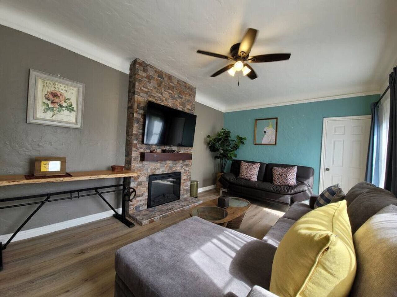 1420 #8 · Private Apartment in Downtown Orange County