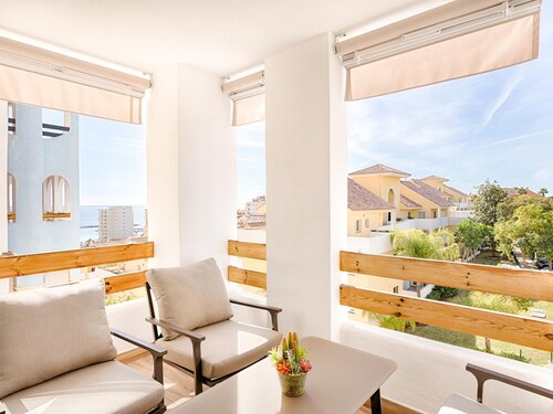 Luxurious Apartment with Pool, Terraces & Sea Views in Estepona's Vibrant Port