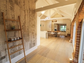 Cottage | Interior