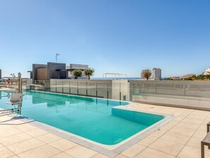 Pool - Luxurious New Apartment with Terrace, Pool, Gym - Central Estepona Location (Estepona)