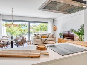 Interior - Luxurious New Apartment with Terrace, Pool, Gym - Central Estepona Location (Estepona)