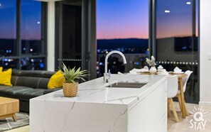 Interior - Ruby Apartments - 2 Bedroom Penthouse, lvl 30 (Surfers Paradise)