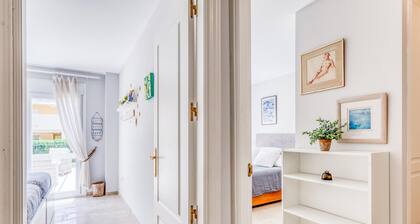 Elegant Ground Floor Apartment in Estepona's Sought-After Puerto Alto Complex