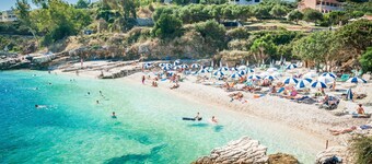 Stylish First Floor Two Bedroom Flat in Kassiopi With Breakfast