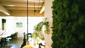 Restaurant - Logement Overzee (Nes)