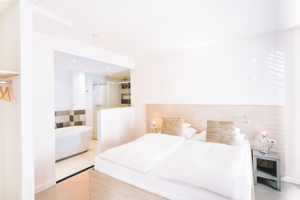 1 habitación, ropa de cama de alta calidad y colchones Select Comfort