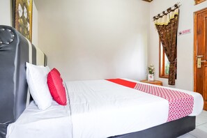 Standard Double Room - Hotel O Pondok Yanti (Ciater)