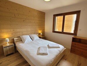 1 bedroom, iron/ironing board, free WiFi - Bright 4-person apartment in Les Gets with parking (Les Gets)