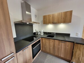 Fridge, microwave, dishwasher, toaster