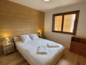 1 bedroom, iron/ironing board, free WiFi - Bright 4-person apartment in Les Gets with parking (Les Gets)