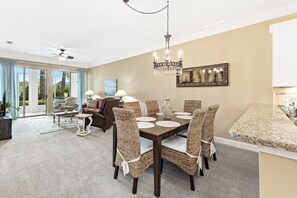 Comfort Condo, 2 Bedrooms, Balcony, Golf View | In-room dining