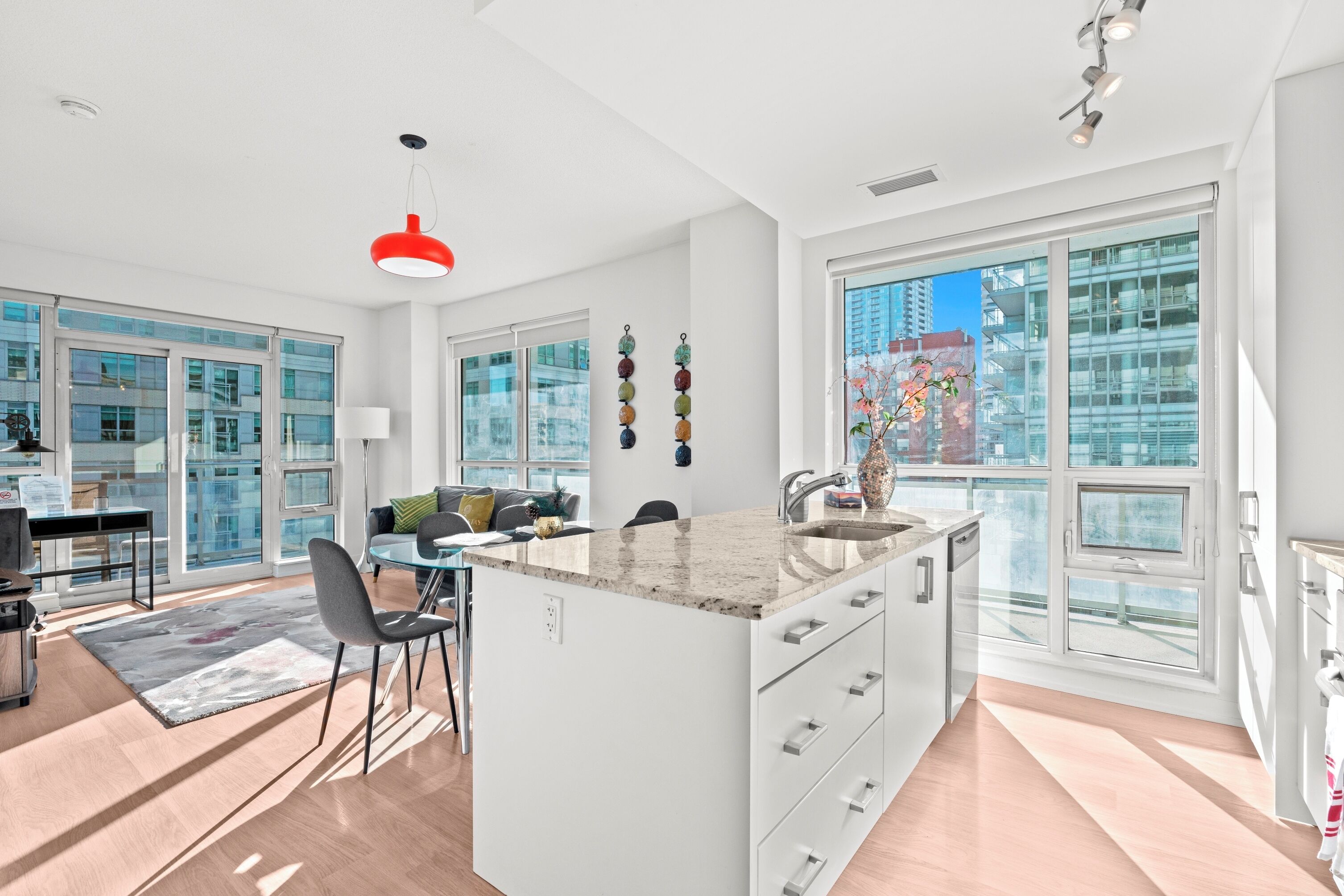 Deluxe Suite, Multiple Beds, Balcony | Private kitchen
