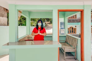 Reception - OYO 3879 Villa Sari Intan (Ciater)