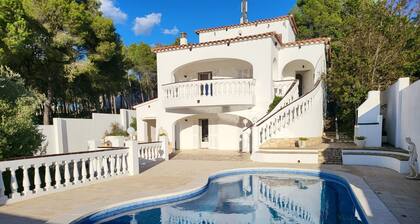 5 bedroom villa in l'escala