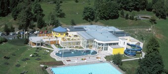 Felsenfest Cottage has a lot comfort. Enjoy the mountains and lovely villages!