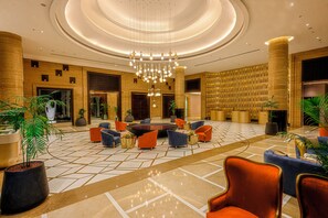 Lobby sitting area - Taj Gandhinagar Resort & Spa (Mansa)