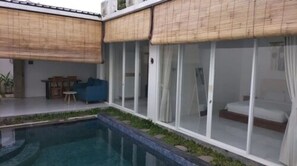 屋外プール