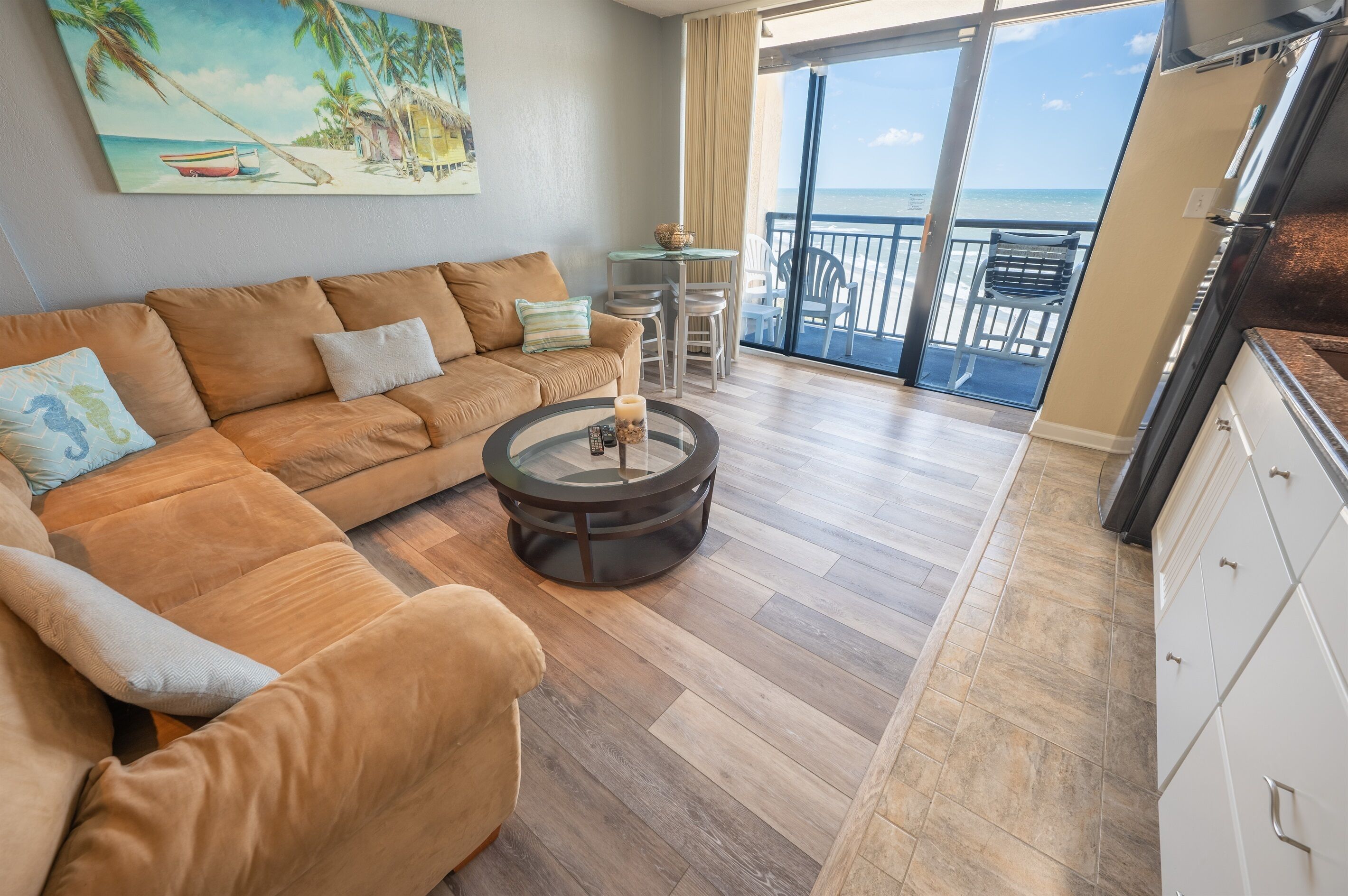 New Beach Cove, Pools, Direct Oceanfront,King Bed!